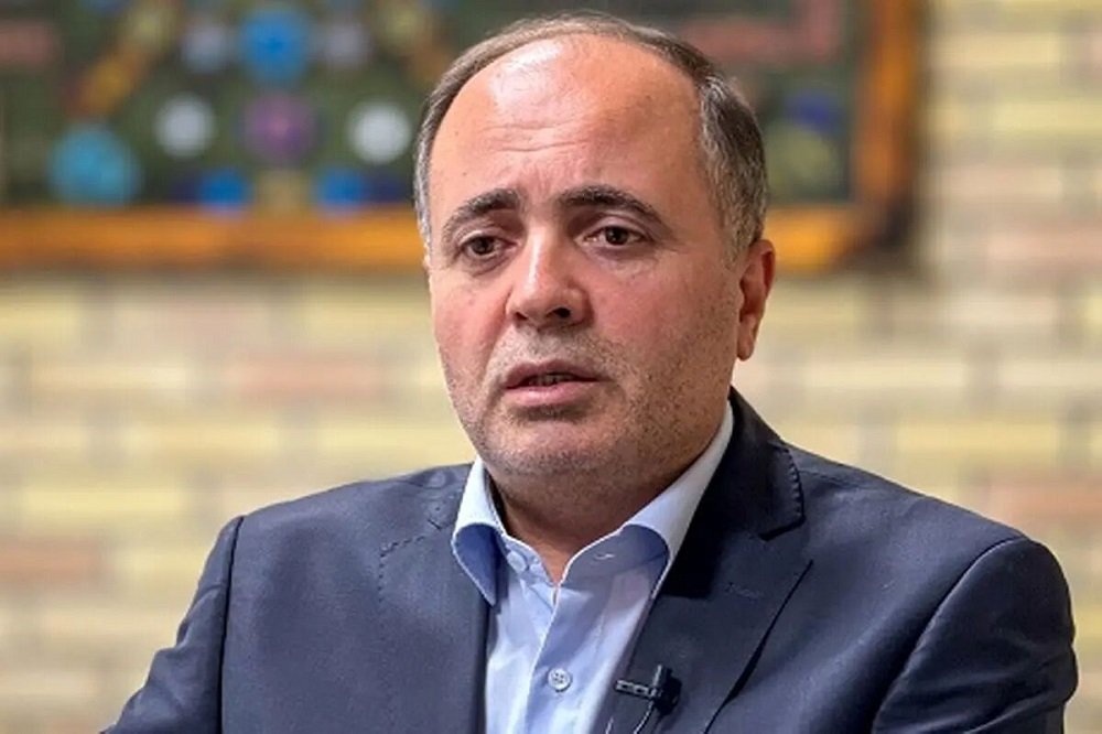 گوشت مرغ بهصورت گرم بهفور در بازار عرضه میشود